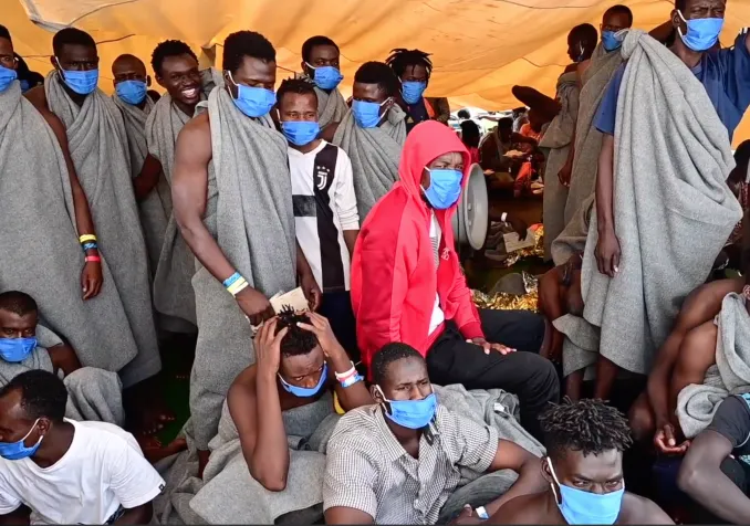 Les réfugiés à bord du Sea Watch 4 Capture d'écran/you tube