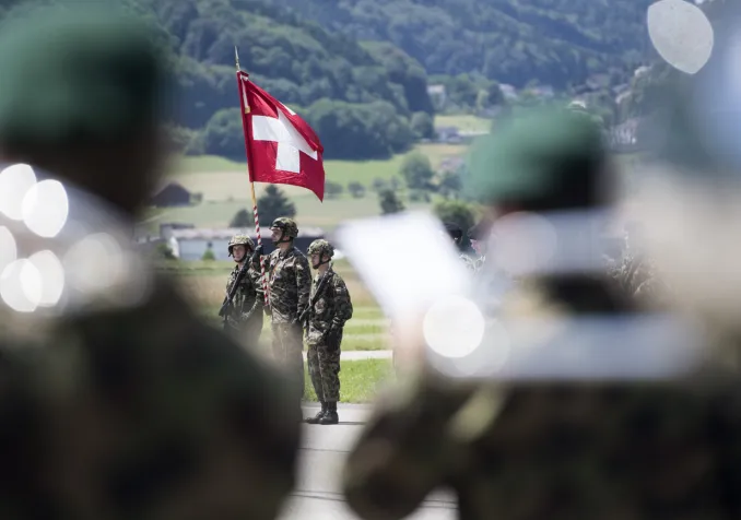Des soldats à Berne-Belp en 2016 ©Keystone/Marcel Bieri