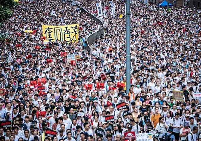 Manifestations à Hong Kong © Wikimedia Commons (CC-BY-SA-4.0 / Hf9631)