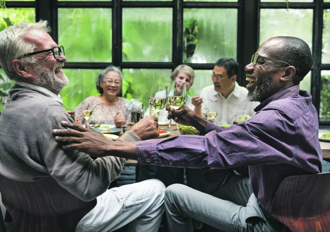 On ne parle pas de religion ou de politique à table ©iStock