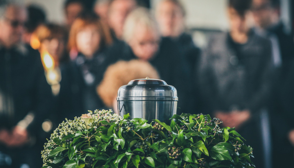 L’Eglise évangélique réformée vaudoise (EERV) retire son flyer sur ses services funèbres, qui avait fâché en son sein. L’institution publie aujourd’hui de nouvelles recommandations / IStock