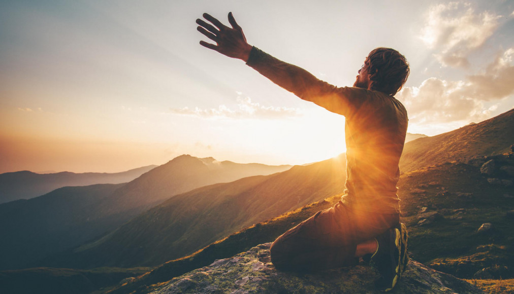 Quand des routards partis au bout du monde reviennent avec la foi dans leur valise. / IStock