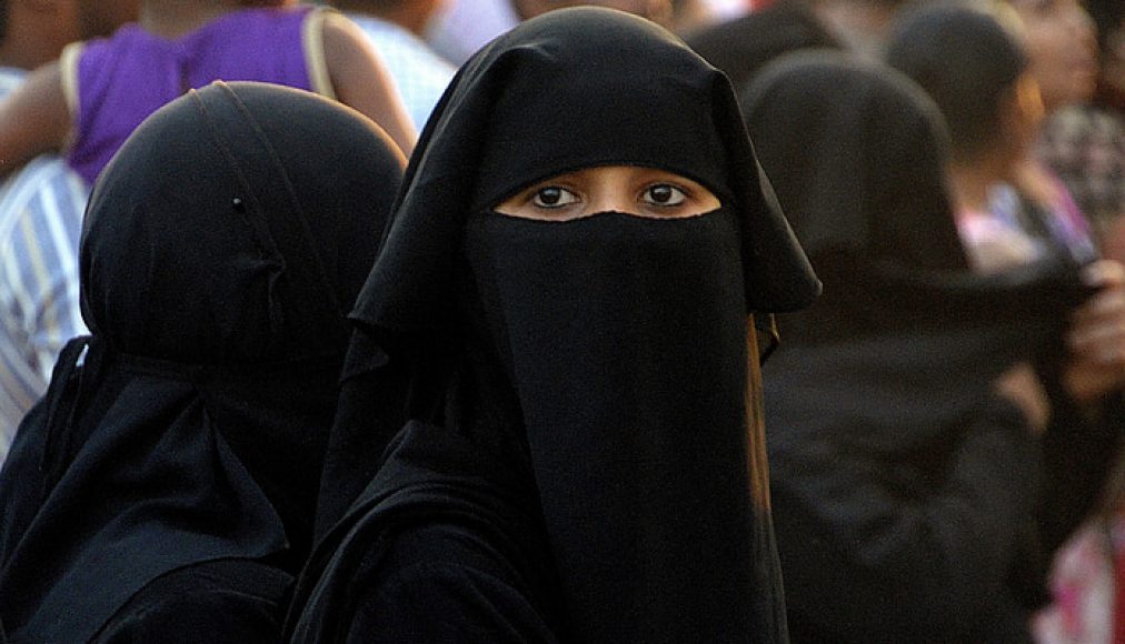 Le Conseil suisse des religions rejette lʹinitiative anti-burqa / ©LDD