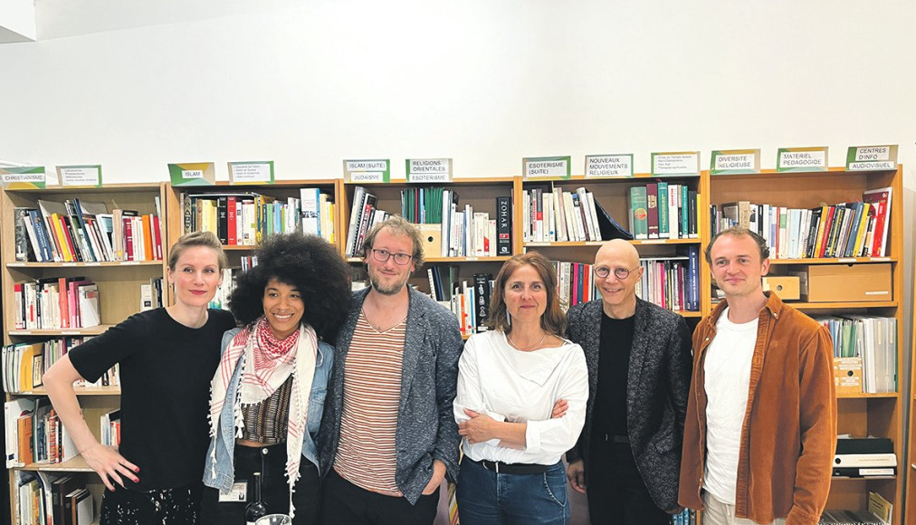 Le collectif auteur des Ecospiritualités contemporaines. De gauche à droite: Anaïs Reichard, Salomé Okoekpen, Alexandre Grandjean, Irene Becci, Christophe Monnot, Virgile Delmas. / ©DR