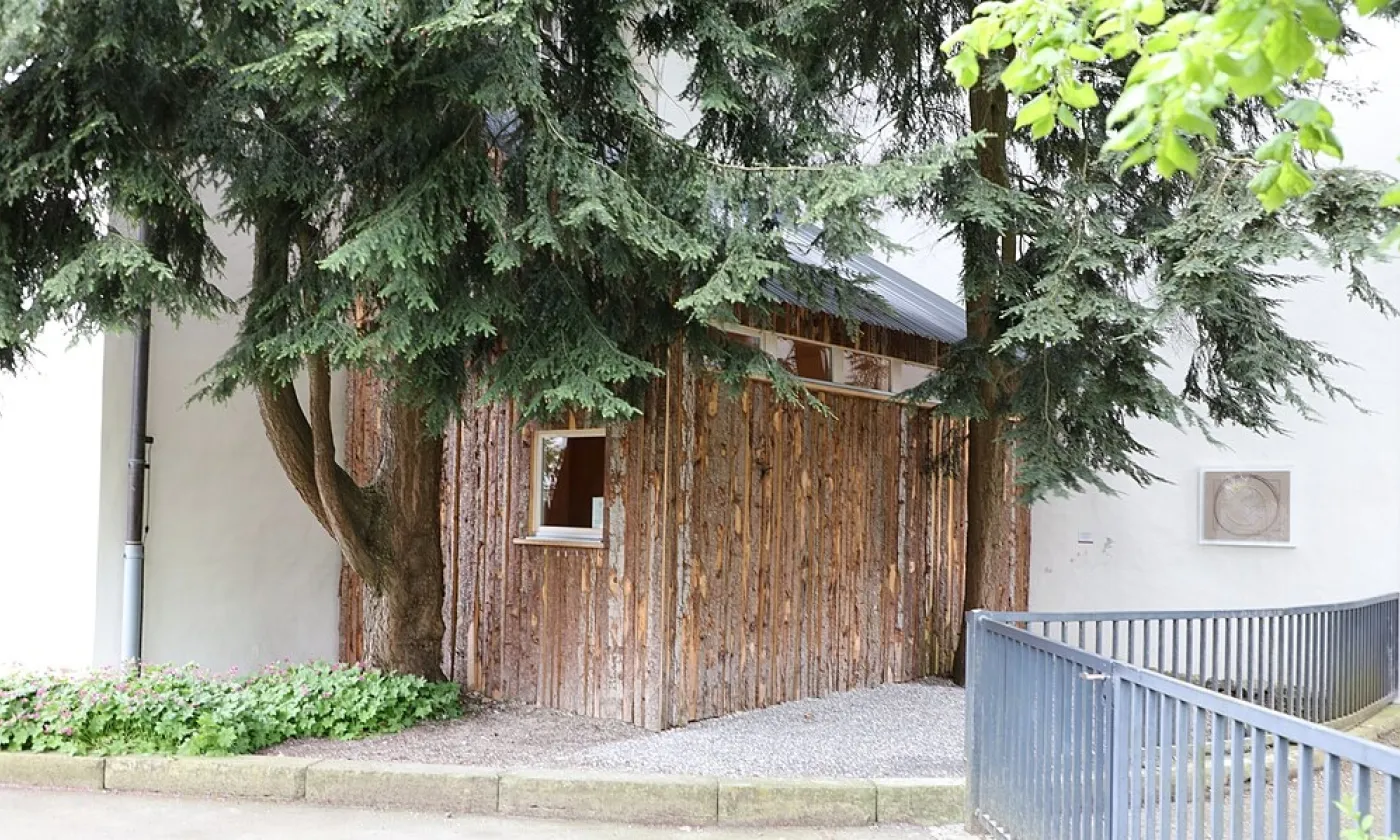 La cellule de Wiborada à l'église de St. Mangen (St-Gall), recréée pour le projet Wiborada 2021-2026 ©Bobo11, CC BY-SA 4.0 Wikimedia Commons