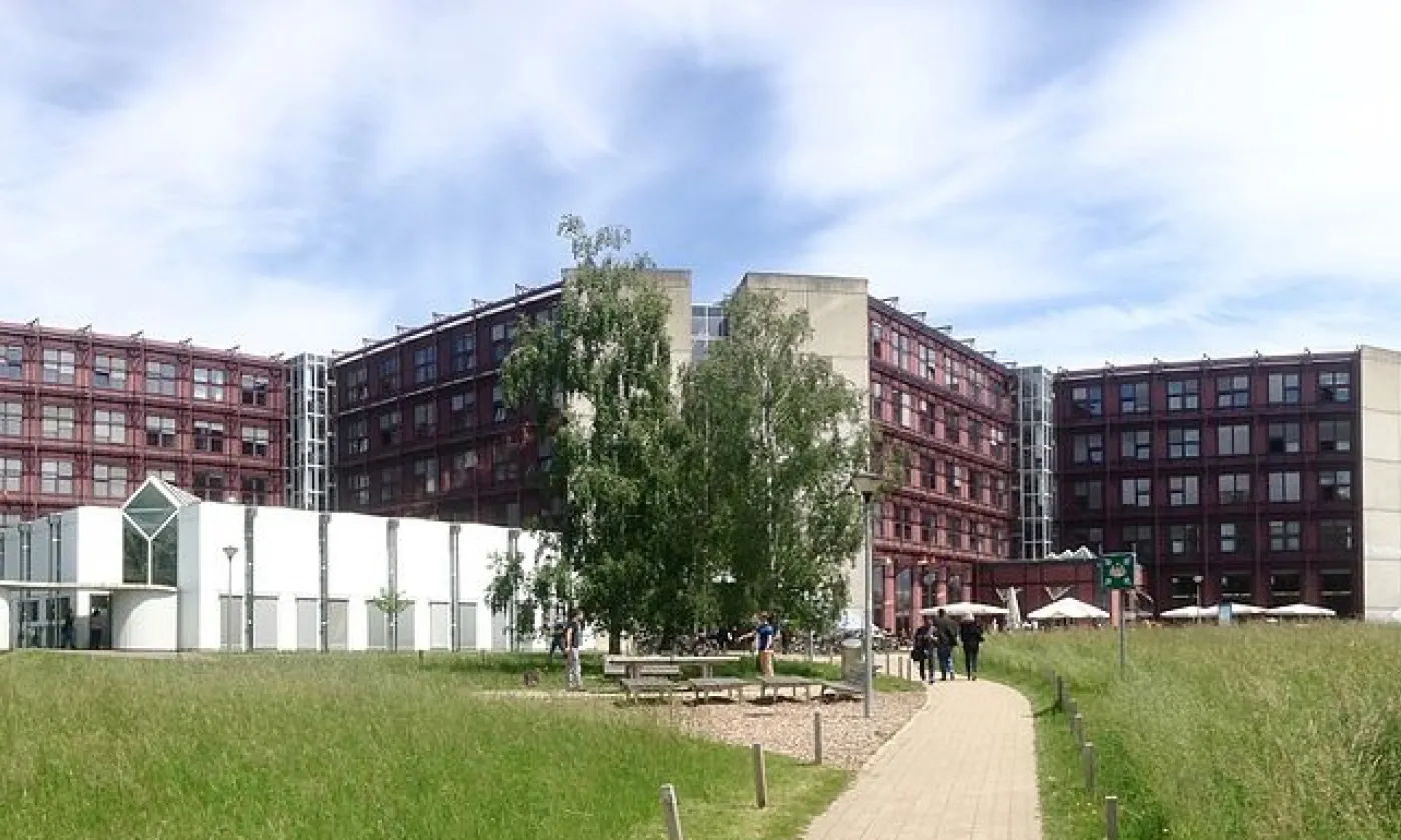 L'Arthropole de l'Université de Lausanne ©SlvrKy, CC BY-SA 4.0 Wikimedia Commons