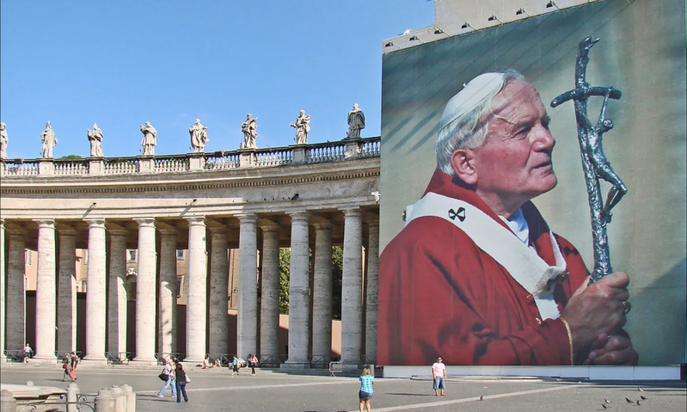 Hommage à Jean Paul II ©Flikr/Jean-Pierre Dalbéra