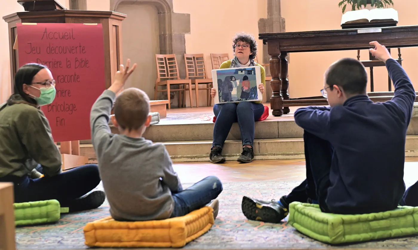 Samedi: la Bible ©Alain Grosclaude