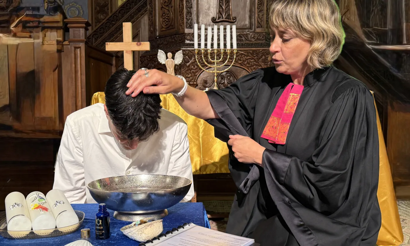 Solal a été baptisé le 22 mai au temple de Carouge lors d’une cérémonie inclusive. © Nathalie Ogi