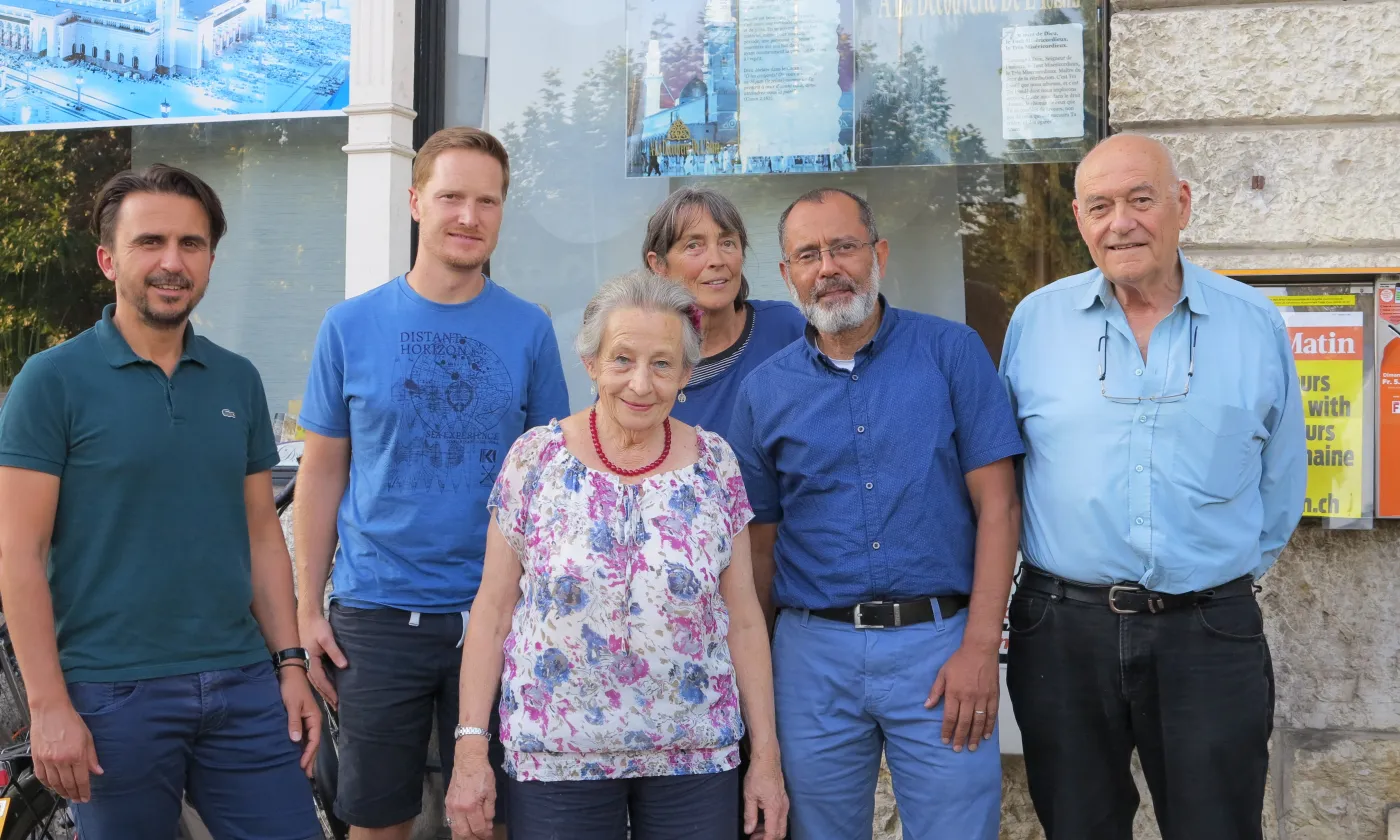 Le groupe "Amitié en humanité". De gauche à droite: Muhammed Zejnullahu, Hervé Farine, Dominique Olgiati, Margrit Kuenzli, Mohammed Filali et Alexandre Müller © DR