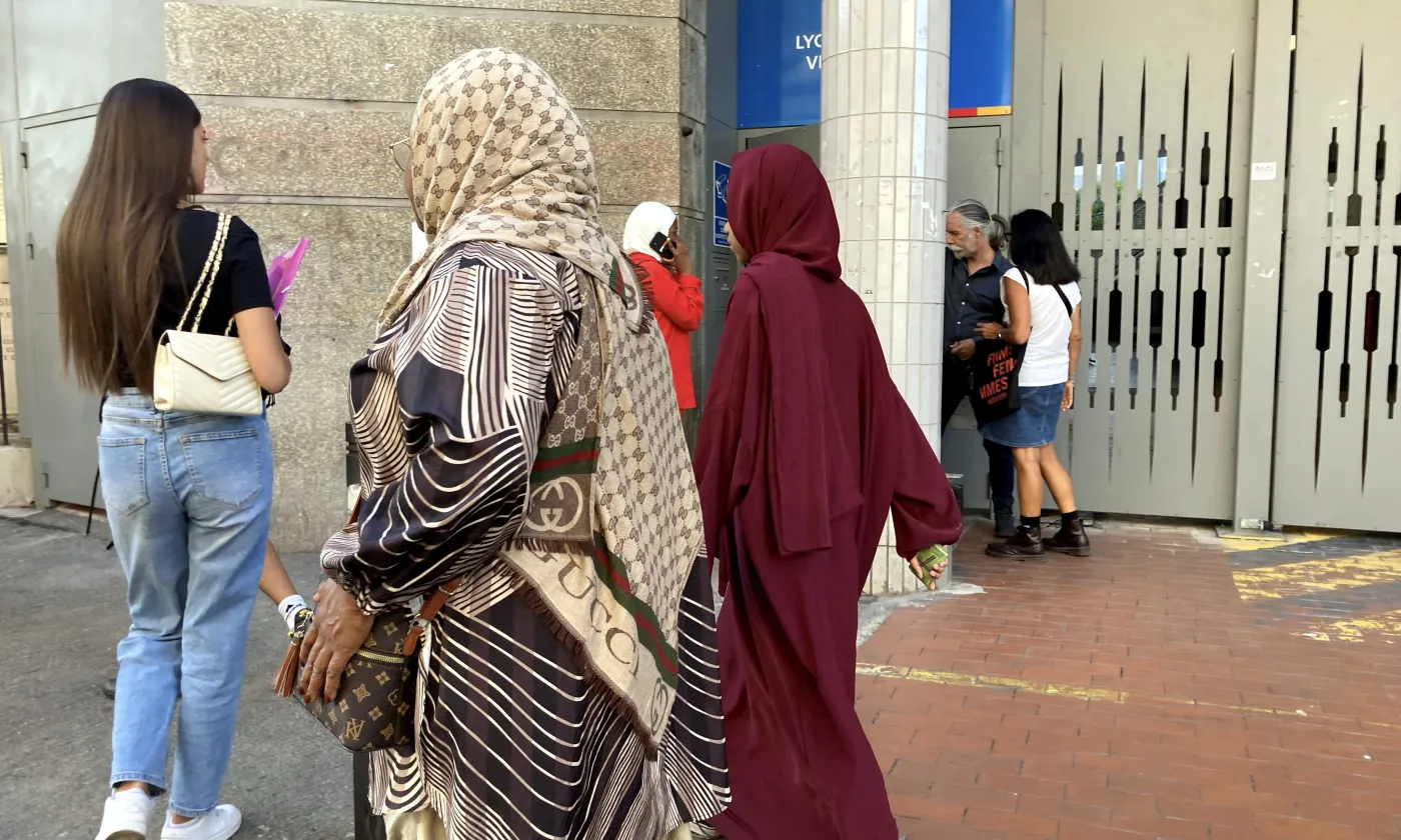 Rentrée scolaire 2023. Ici devant le lycée Victor Hugo à Marseille Keystone