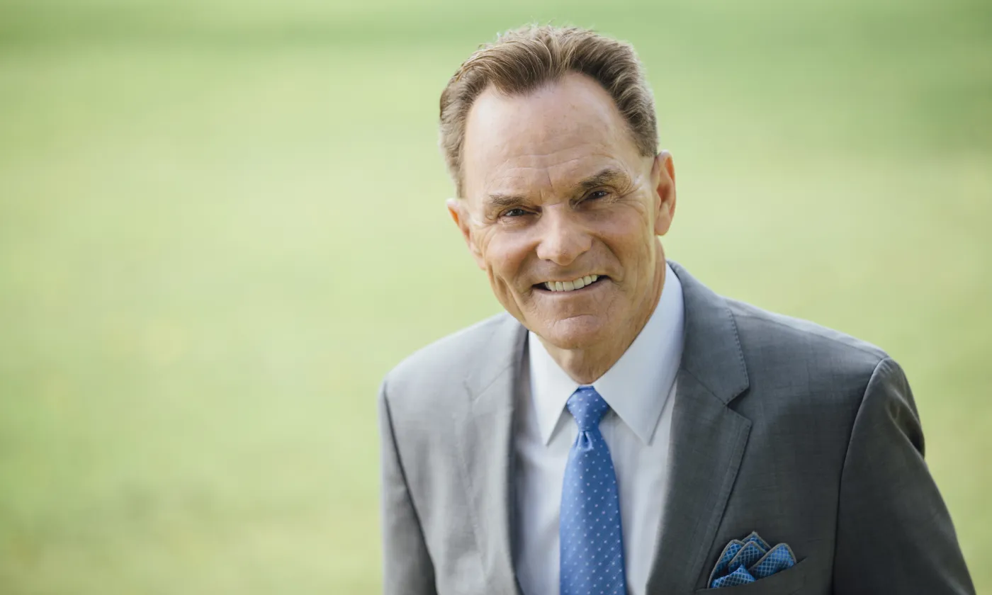 ©www.ronniefloyd.com