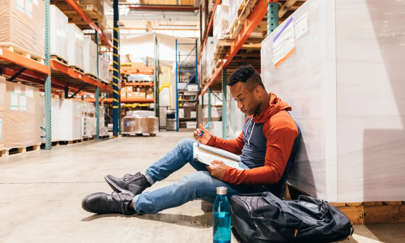 Sans formation, une précarité qui dure ©iStock