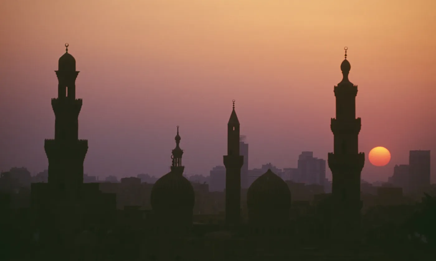 coucher de soleil sur le Caire © Istock / clu