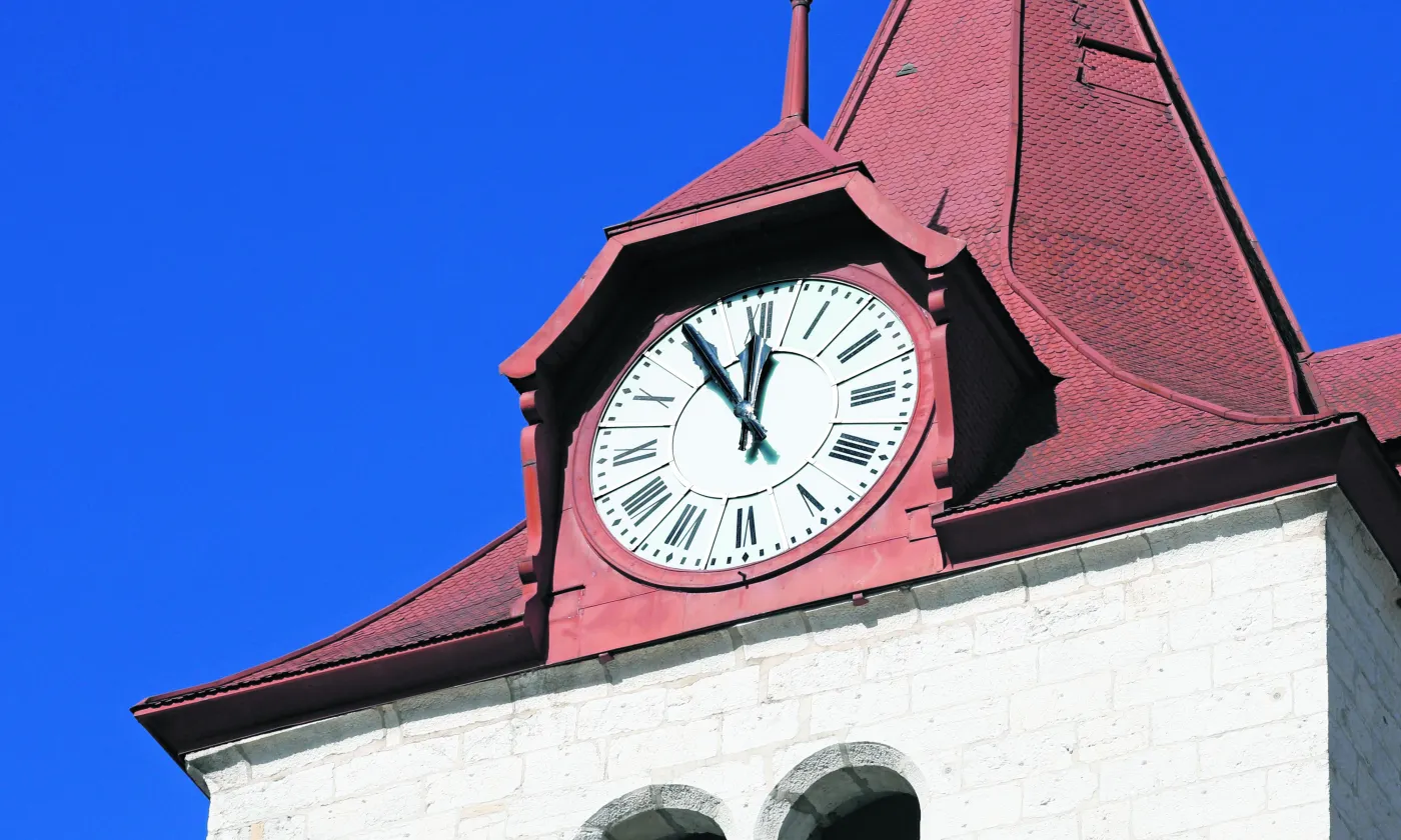 Faire sonner ses cloches ou immobiliser les aiguilles de ses horloges sur midi moins cinq, pour symboliser l’urgence climatique. Une action suivie par 212 églises au moins, de Saint-Gall à Montreux, le 28 septembre dernier à l’initiative de diverses organisations membres de l’Alliance climatique, qui réunit 80 organisations pour une politique climatique durable. www.alliance-climatique.ch © P. Bohrer