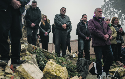 Le 6 février au matin, une messe commémorative a eu lieu à l&#039;endroit où la rum ortodox kilisesi (église orthodoxe grecque) était construite et a été détruite pendant le séisme, à Antakya, en Turquie. / © Cerise Sudry-Le Dû