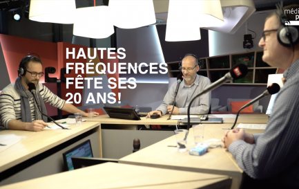 Sur le plateau de Hautes Fréquences, Guillaume Henchoz et Fabien Hünenberger, au premier plan, Dominique Voinçon / © DR